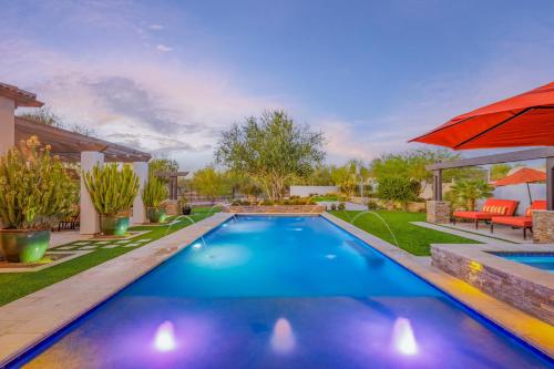 Luxury Estate Heated Pool Spa Game Room More in Scottsdale, United States