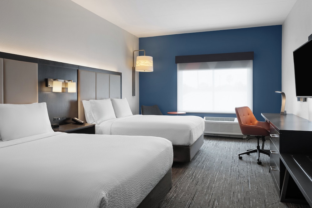 Holiday Inn Express & Suites Tampa East Ybor City by IHG - photo 6