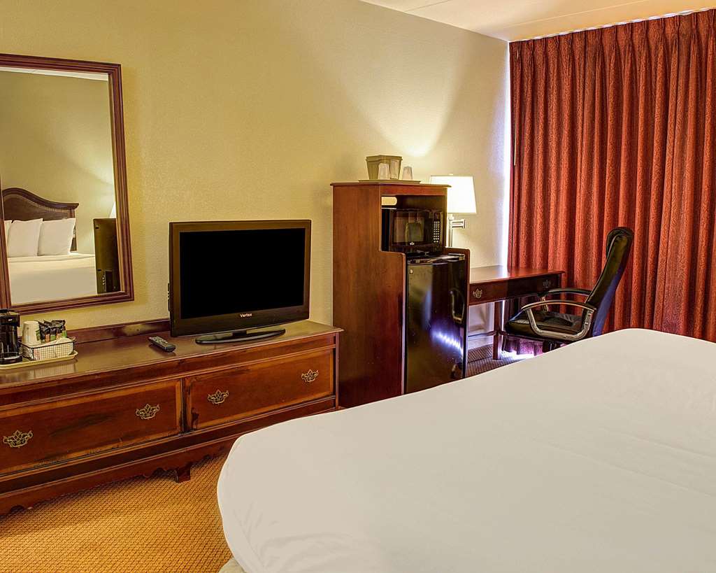 Quality Inn Richmond North - photo 11
