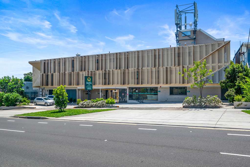 Quality Inn Sunshine Haberfield — 4-Star Luxury Hotel in Haberfield, Australia
