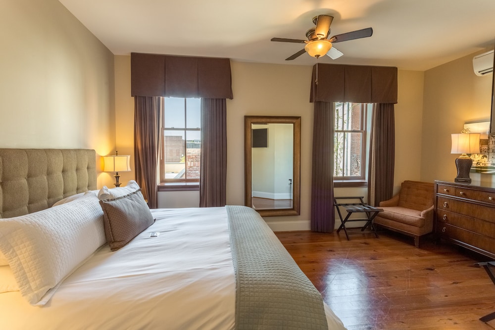 The Bleckley Inn - photo 19