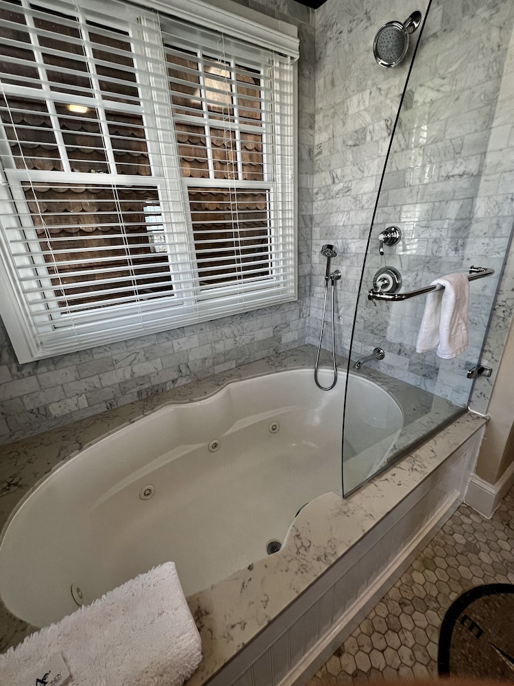 Almondy Inn - photo 54