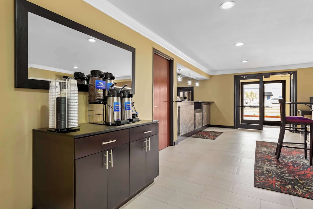 Best Western Kenosha Inn - photo 26