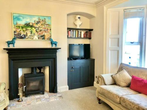 The Pirate's Palace Whitby Elegant Comfy Fun