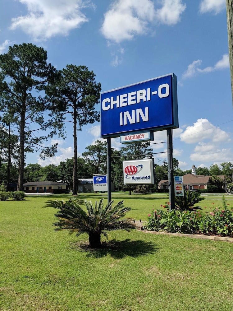 Cheerio Inn Glennville - photo 15