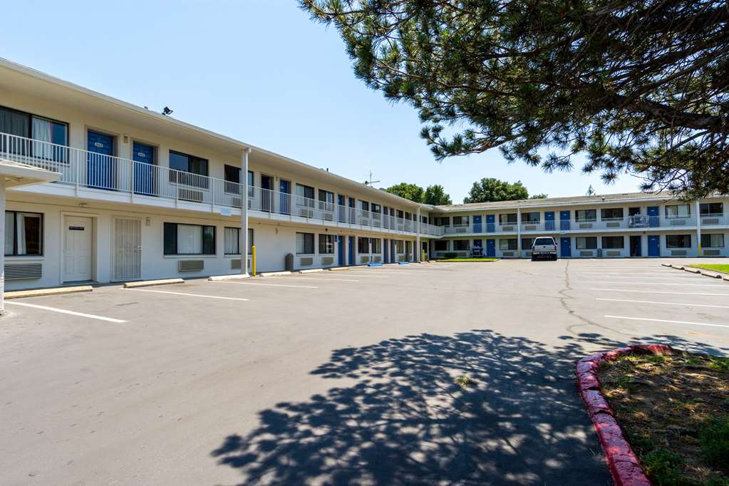 Motel 6 Redding CA Central - photo 3