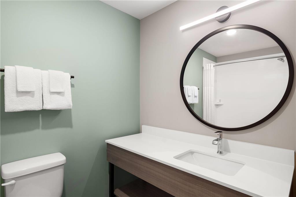 ECHO Suites Extended Stay by Wyndham Indianapolis AmeriPlex - photo 35
