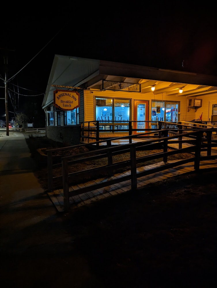 The Arsenal Inn - photo 31