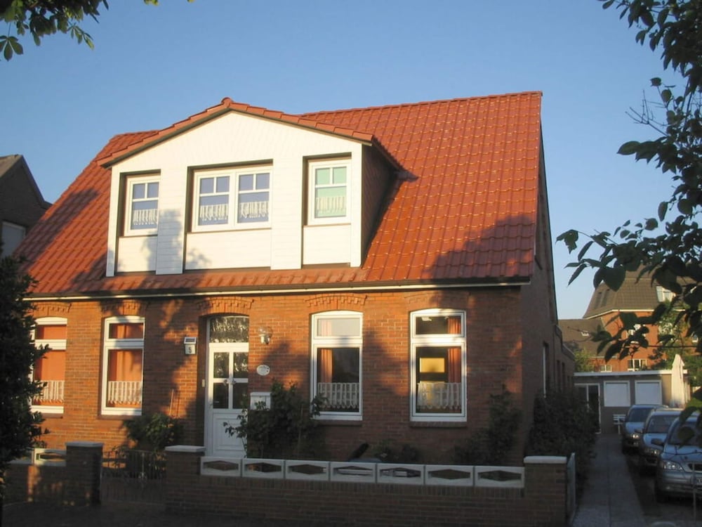 Haus Pop — 4-Star Luxury Hotel in Borkum, Germany