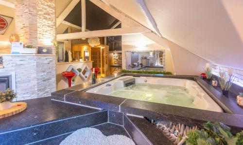 La Suite Diamant — 4-Star Luxury Hotel in Theux, Belgium