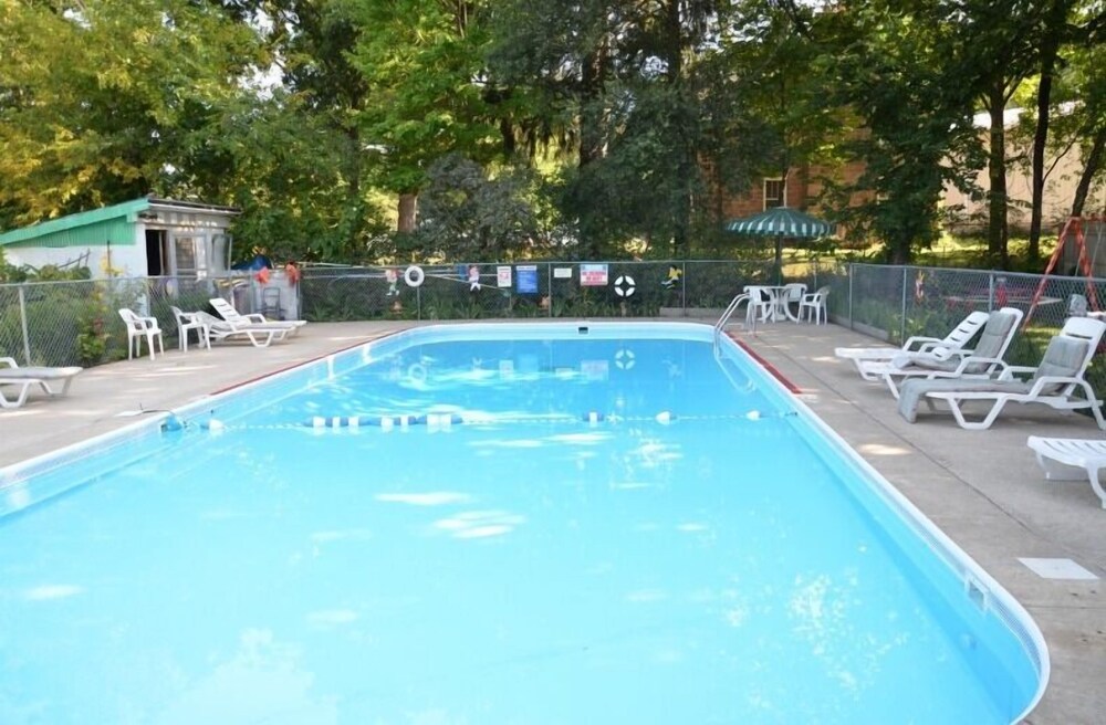 Deer Trail Motel - photo 16