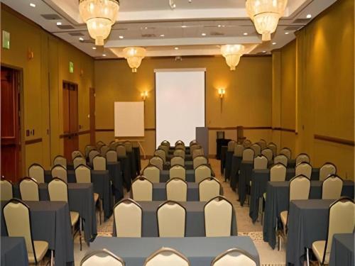 Garden Plaza Hotel - photo 13