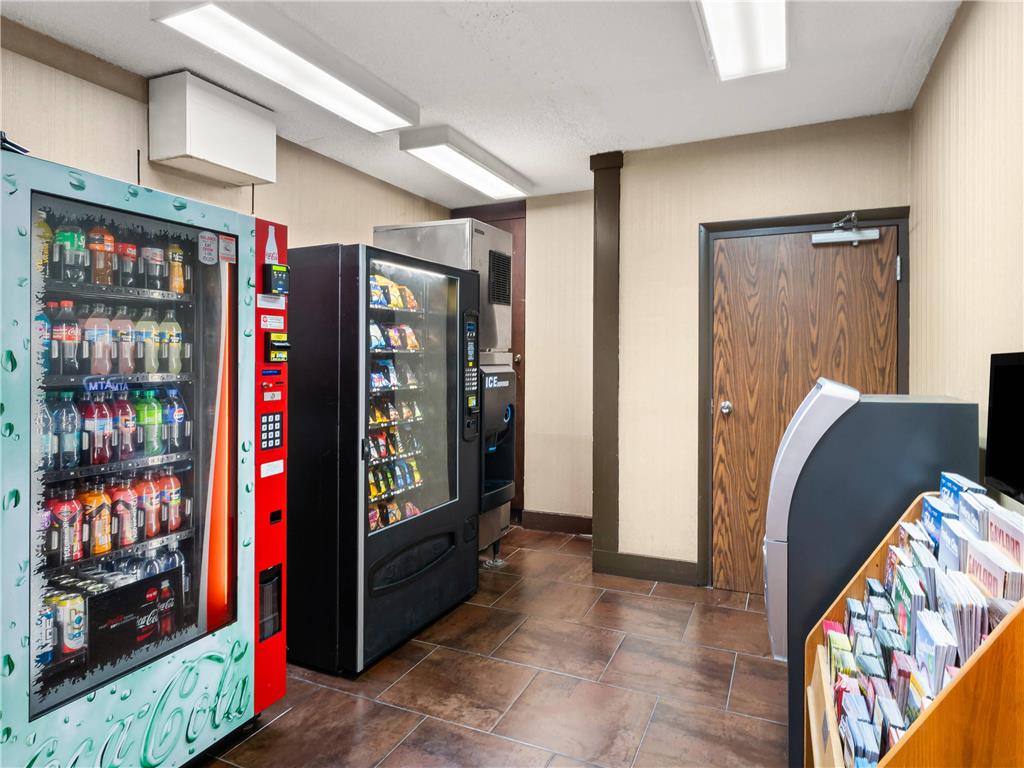 Comfort Inn Metro Airport - photo 60