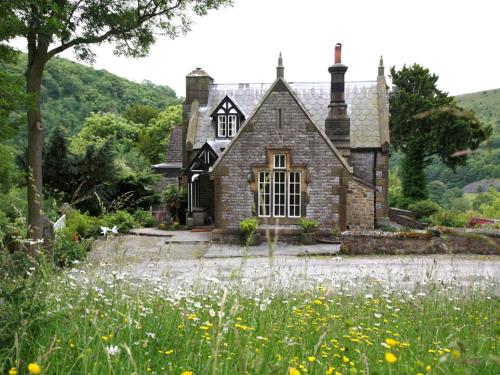 The Lodge — 4-Star Luxury Hotel in None, United Kingdom