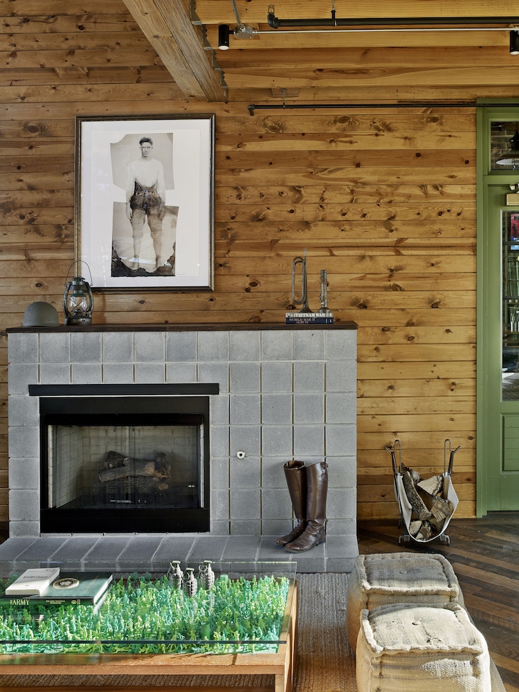 Cavalry Court by Valencia Hotel Collection - photo 4