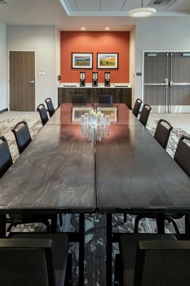 Hilton Garden Inn Wenatchee - photo 34