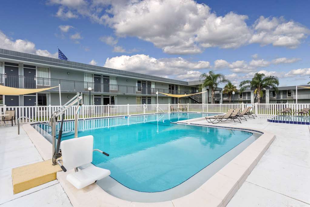 Super 8 by Wyndham Ocala I 75 - photo 13