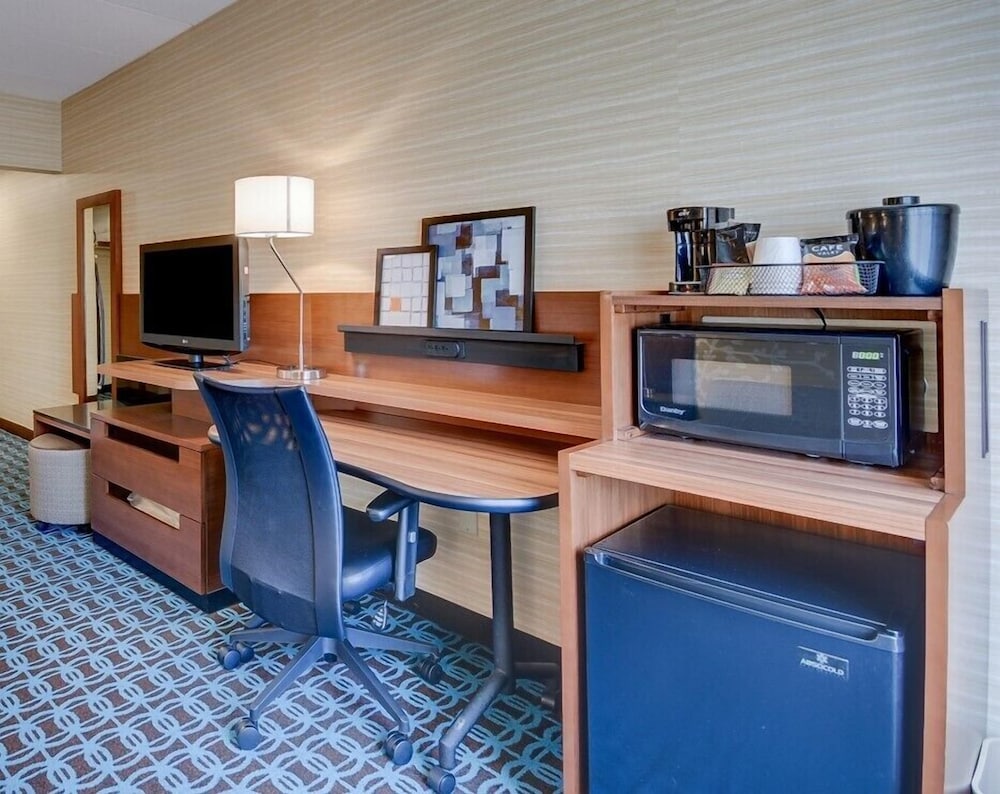 Fairfield Inn by Marriott Portsmouth Seacoast - photo 8