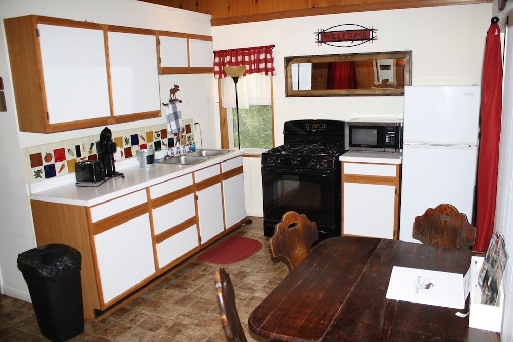 The Historic Wapiti Lodge - photo 78