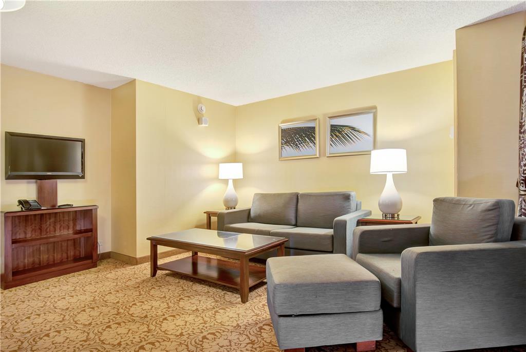 Hilo Hawaiian Hotel Trademark Collection by Wyndham - photo 33