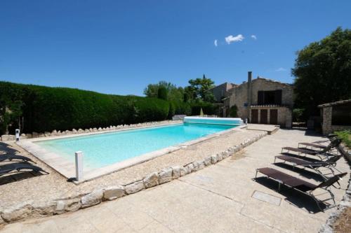 Apartment With one Bedroom in Maussane les alpilles With Pool Access — 4-Star Luxury Hotel in Mouries, France