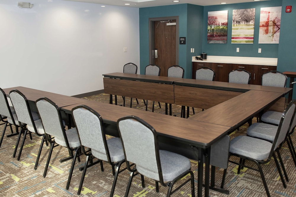 Hampton Inn & Suites Dundee - photo 58
