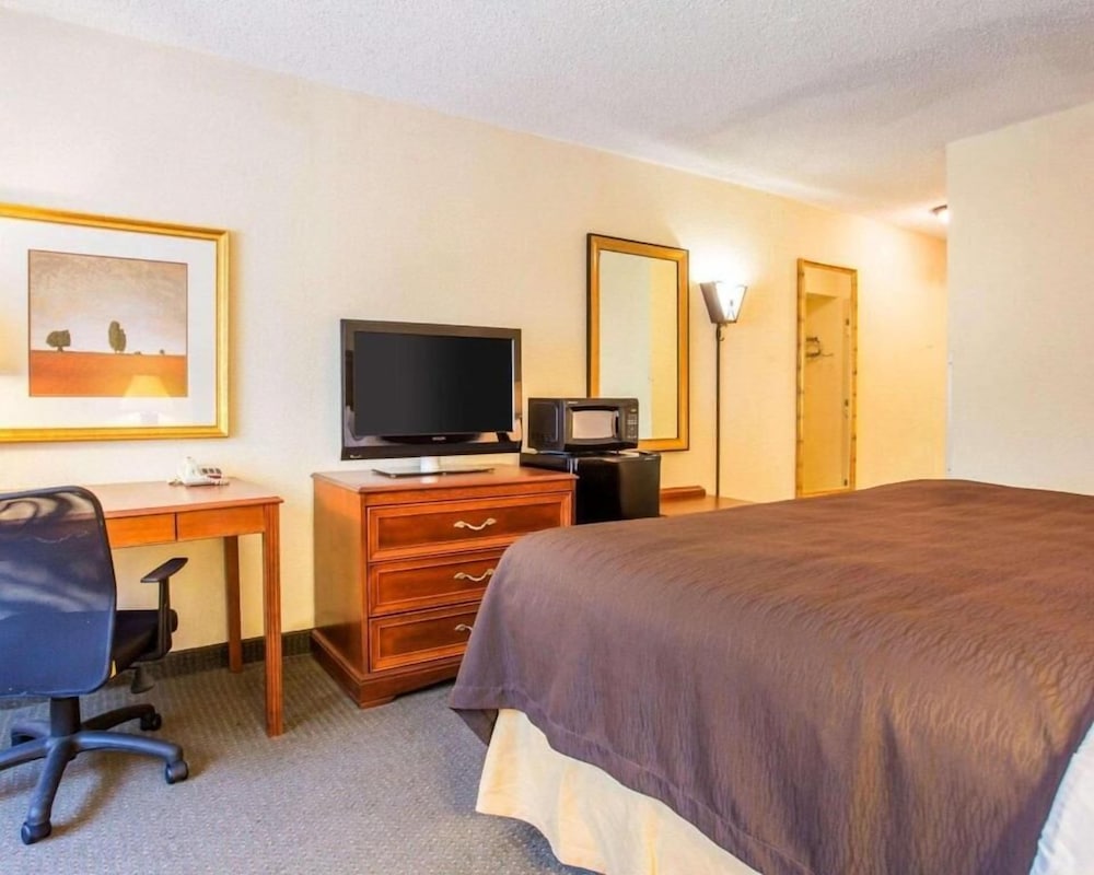 Budgetel Inn & Suites Atlanta - photo 19