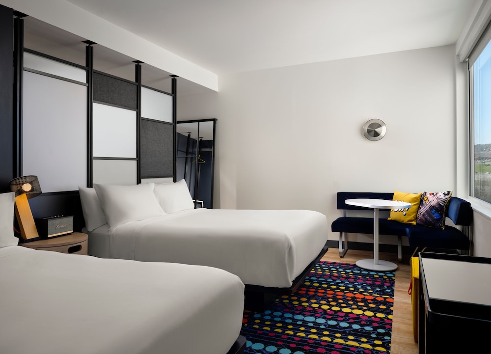 Aloft Knoxville West - photo 8