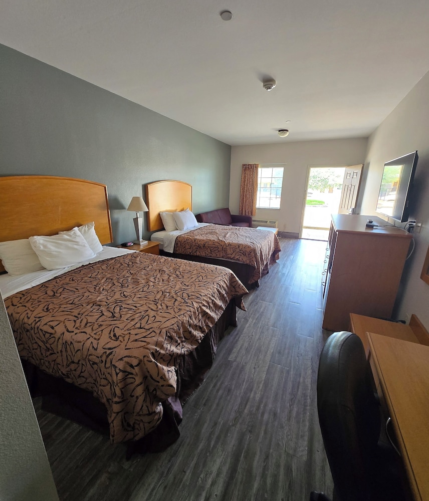 Whitesboro Inn & Suites - photo 6