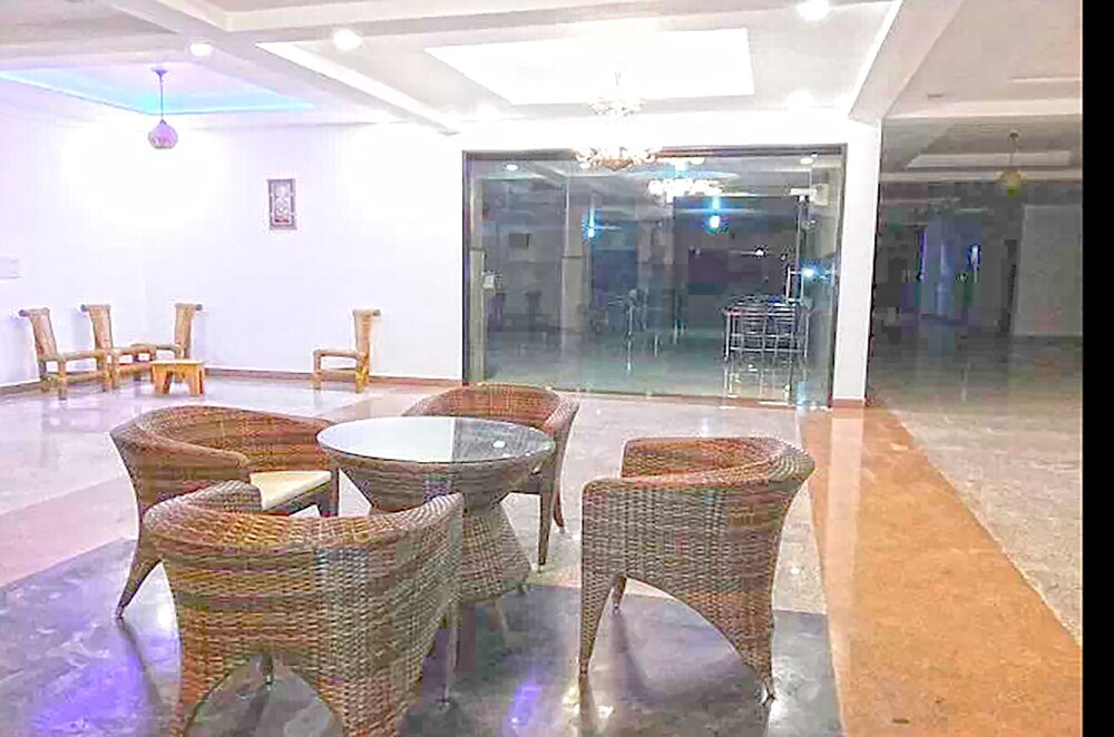 OYO 24081 Hotel Lata Palace & Resort — Agra — photo 3