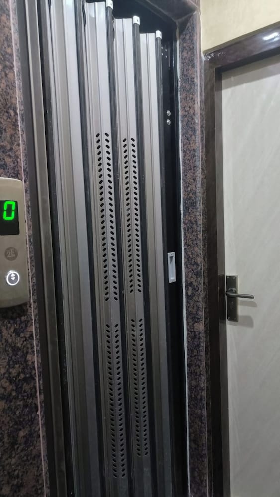 Goroomgo Prakash Residency Varanasi - carbon neutral hotel in Varanasi