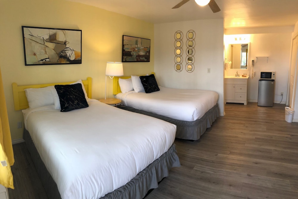 Inn at Palm Springs - featured photo