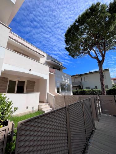 Bilo Giacomo a 150 m dal mare — 4-Star Luxury Hotel in Marcelli, Italy