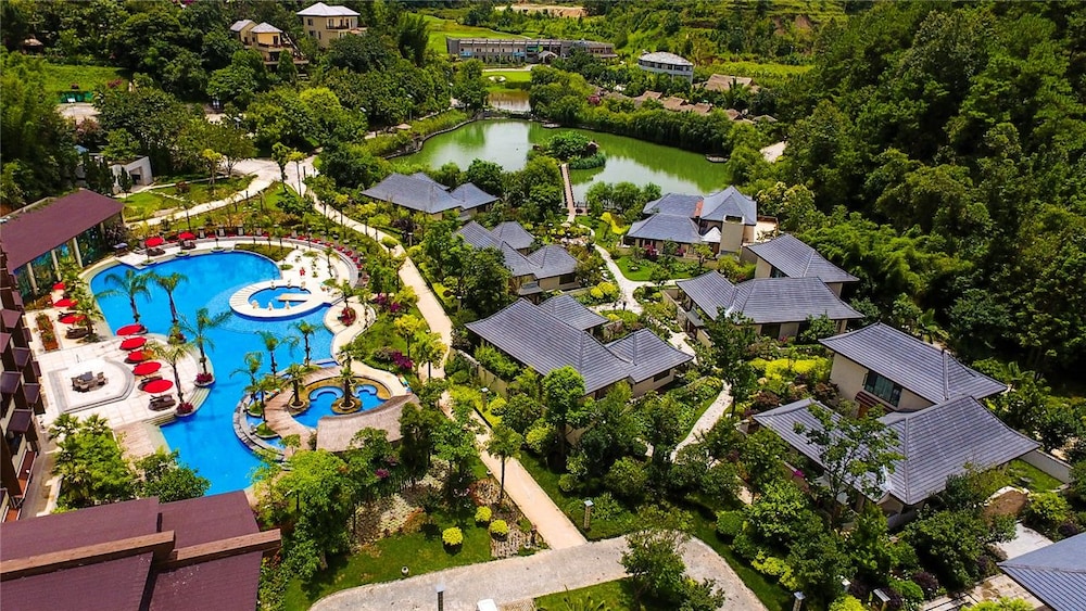 Htyc Hotel - last minute hotel in Aihua