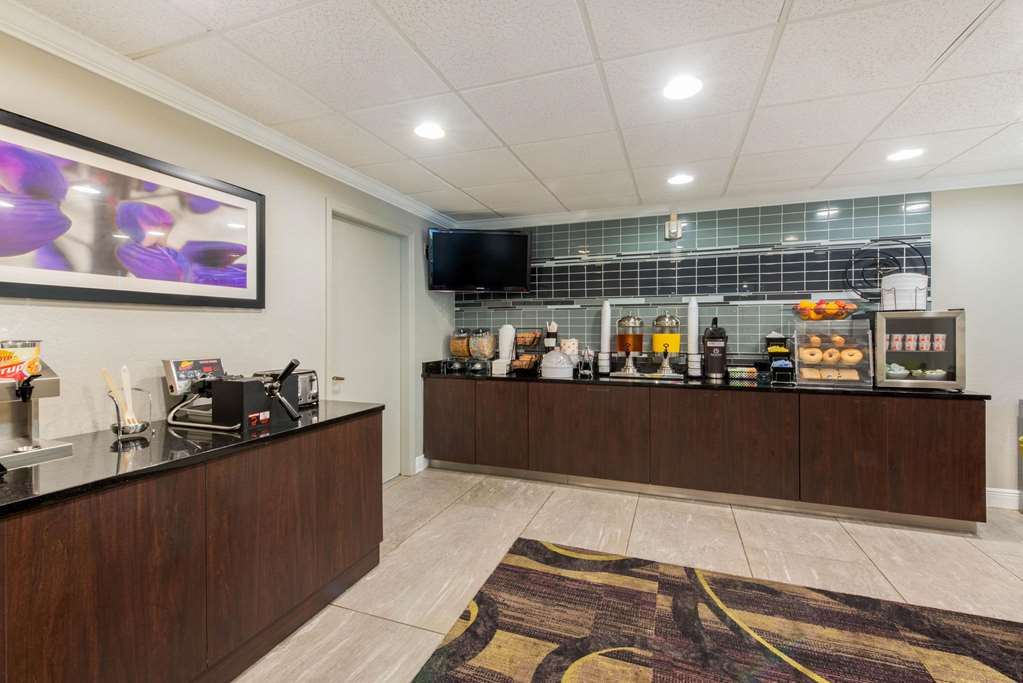 La Quinta Inn by Wyndham Ft. Lauderdale Tamarac East - photo 47