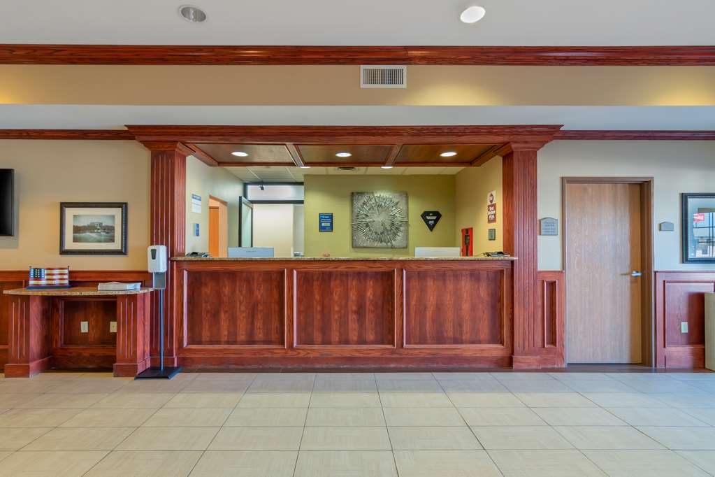 Best Western Plus Butterfield Inn - photo 33
