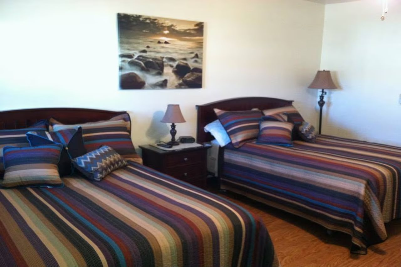 Cadiz Motel by OYO on route 250 - photo 17