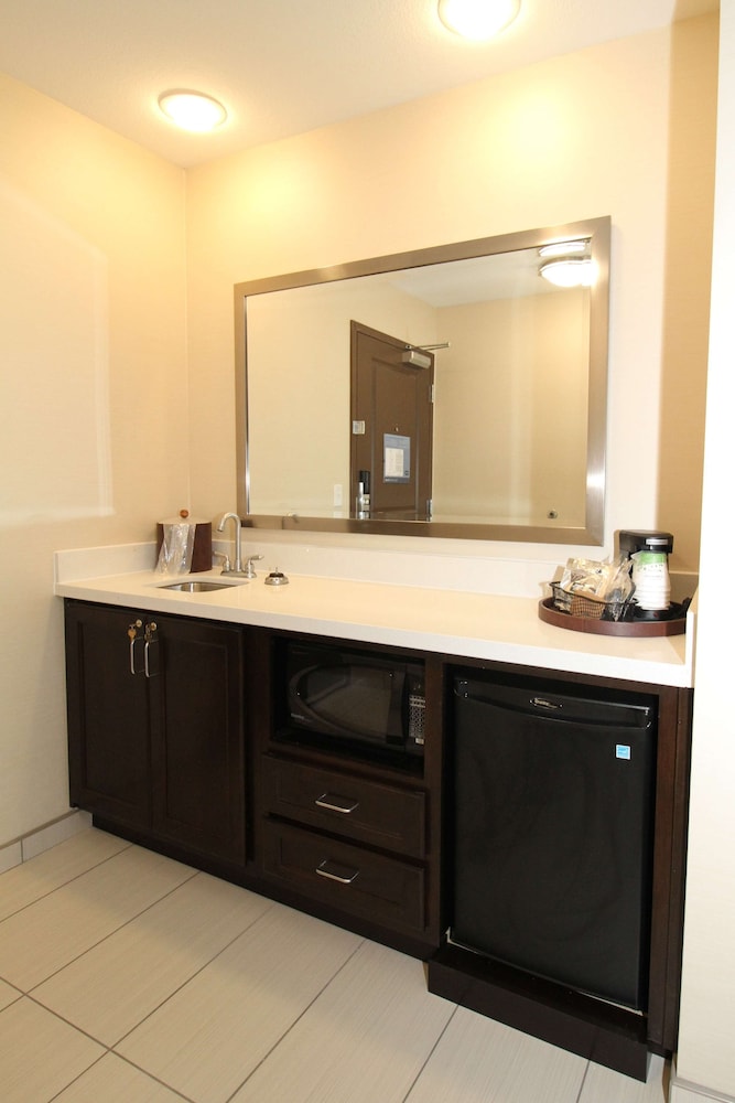 Hampton Inn & Suites Sandusky Milan - photo 12