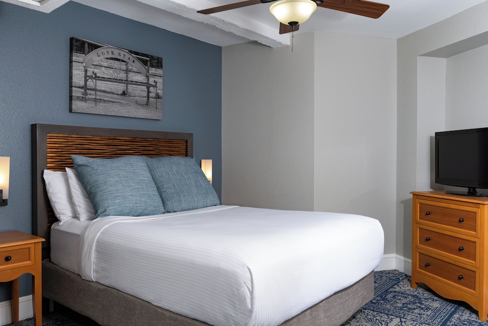 Club Wyndham Riverside Suites - photo 7