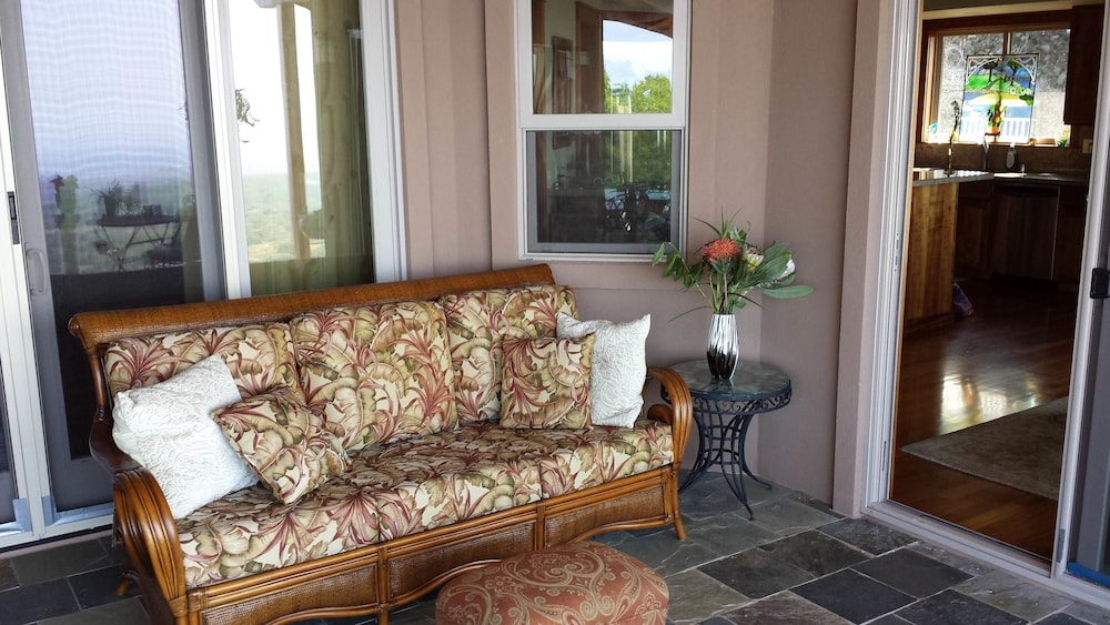 Kona Palace in Captain Cook - photo 38