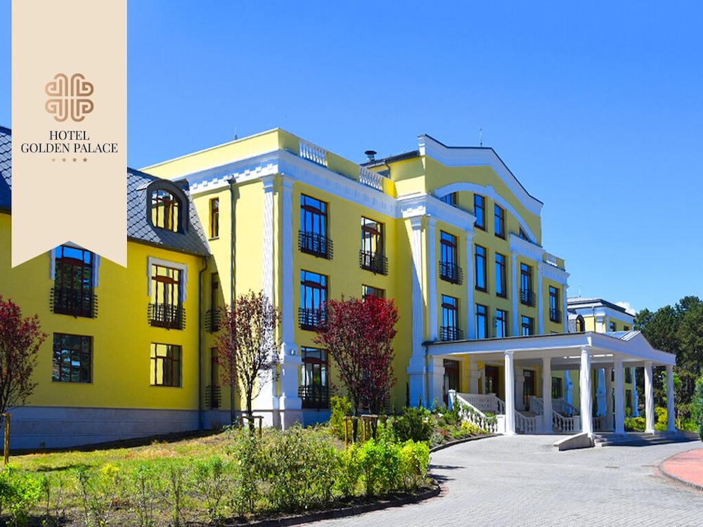 Hotel Golden Palace in God, Hungary