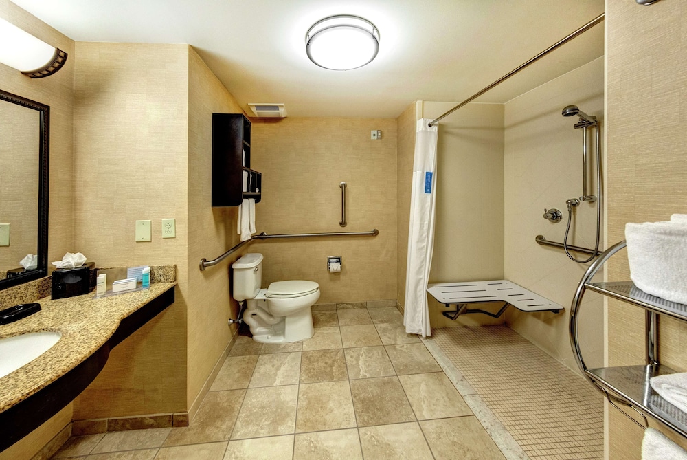 Hampton Inn & Suites Chadds Ford - photo 27