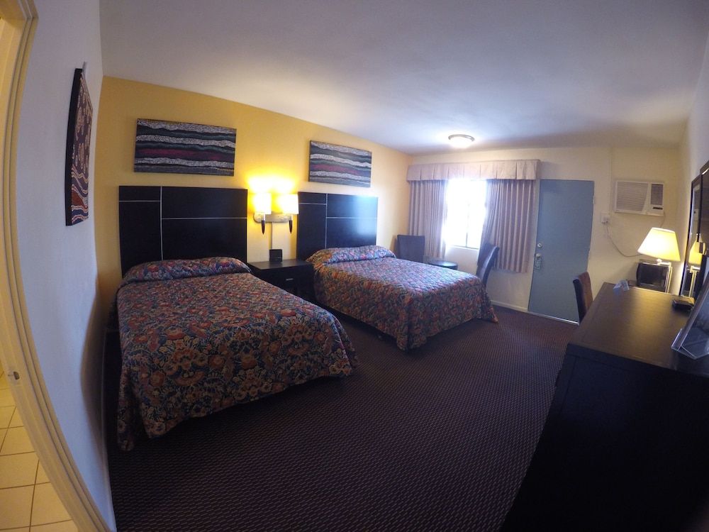 Indio Holiday Motel - photo 18