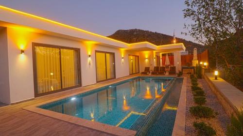 Kalkan Ulugol 3 Bedroom Villa — 4-Star Luxury Hotel in Kalkan, Turkey