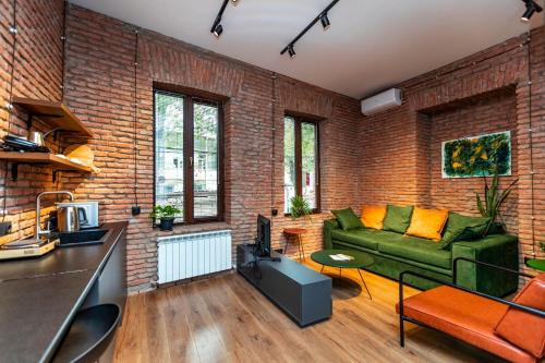Heart of Tbilisi: 3 Apts w Balcony By Wehost