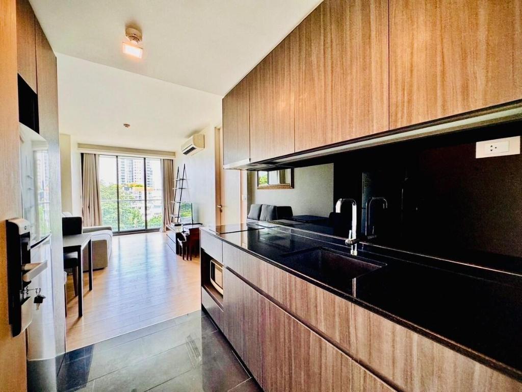 Cozy Spacious 1BR 3pax GardenView 700m BTS ThongLo Samitivej SKV49 Fast wifi