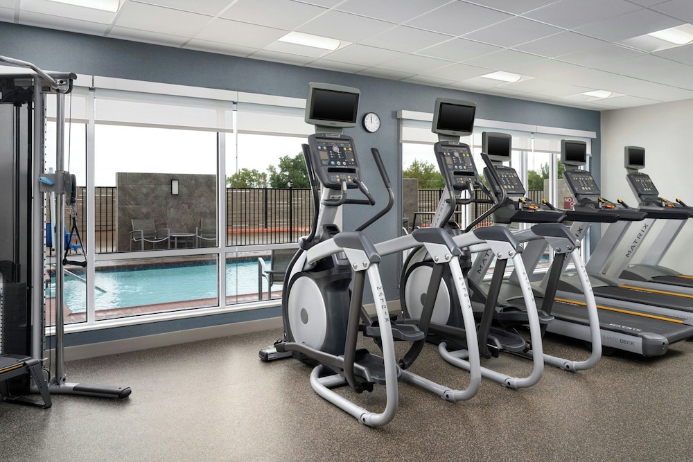 TownePlace Suites by Marriott Houston Hobby Airport - photo 36
