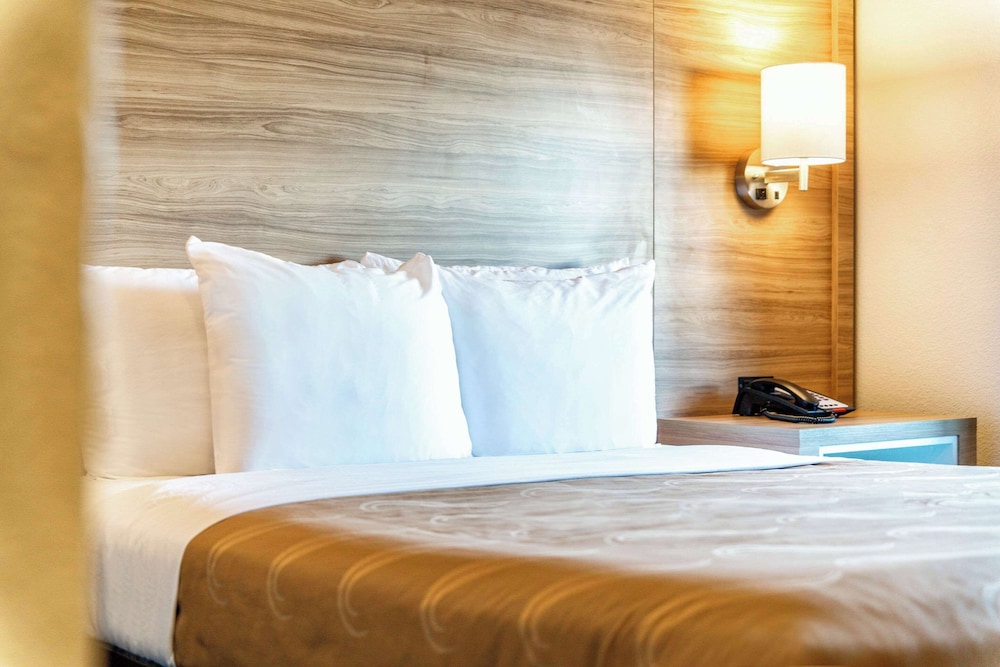Baymont by Wyndham Chandler I 10 - photo 5