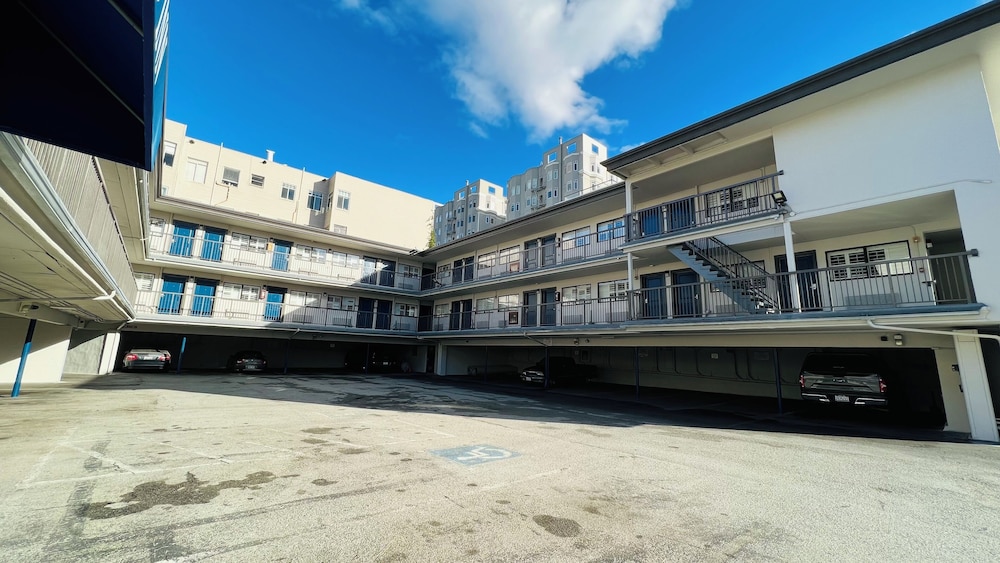Motel 6 San Francisco CA Fisherman's Wharf - photo 19