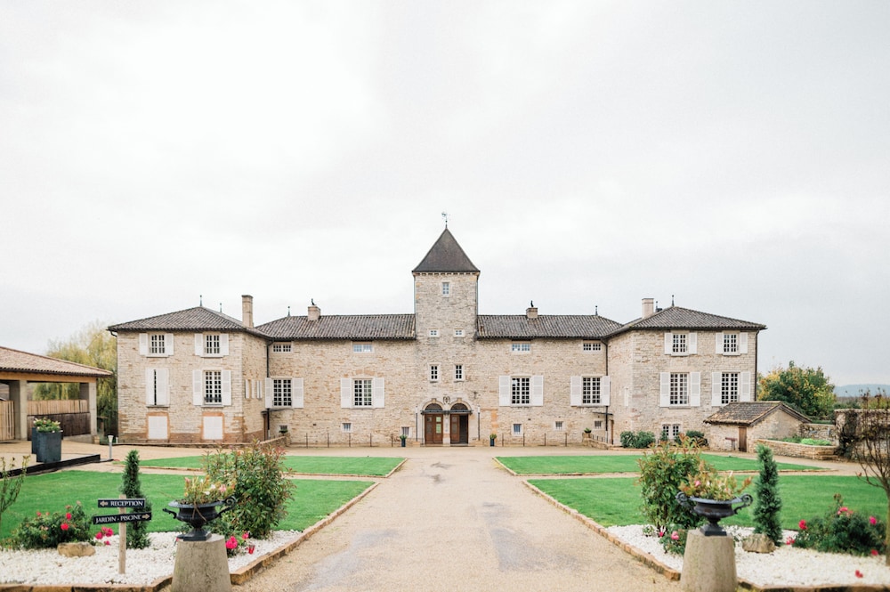 Teritoria le Château de Besseuil — 4-Star Luxury Hotel in Macon, France